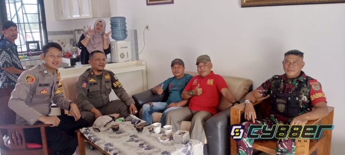 Sinergitas TNI–Polri, Bhabinkamtibmas dan Babinsa Sambang Warga di Cigombong Jaga Kondusivitas Kamtibmas